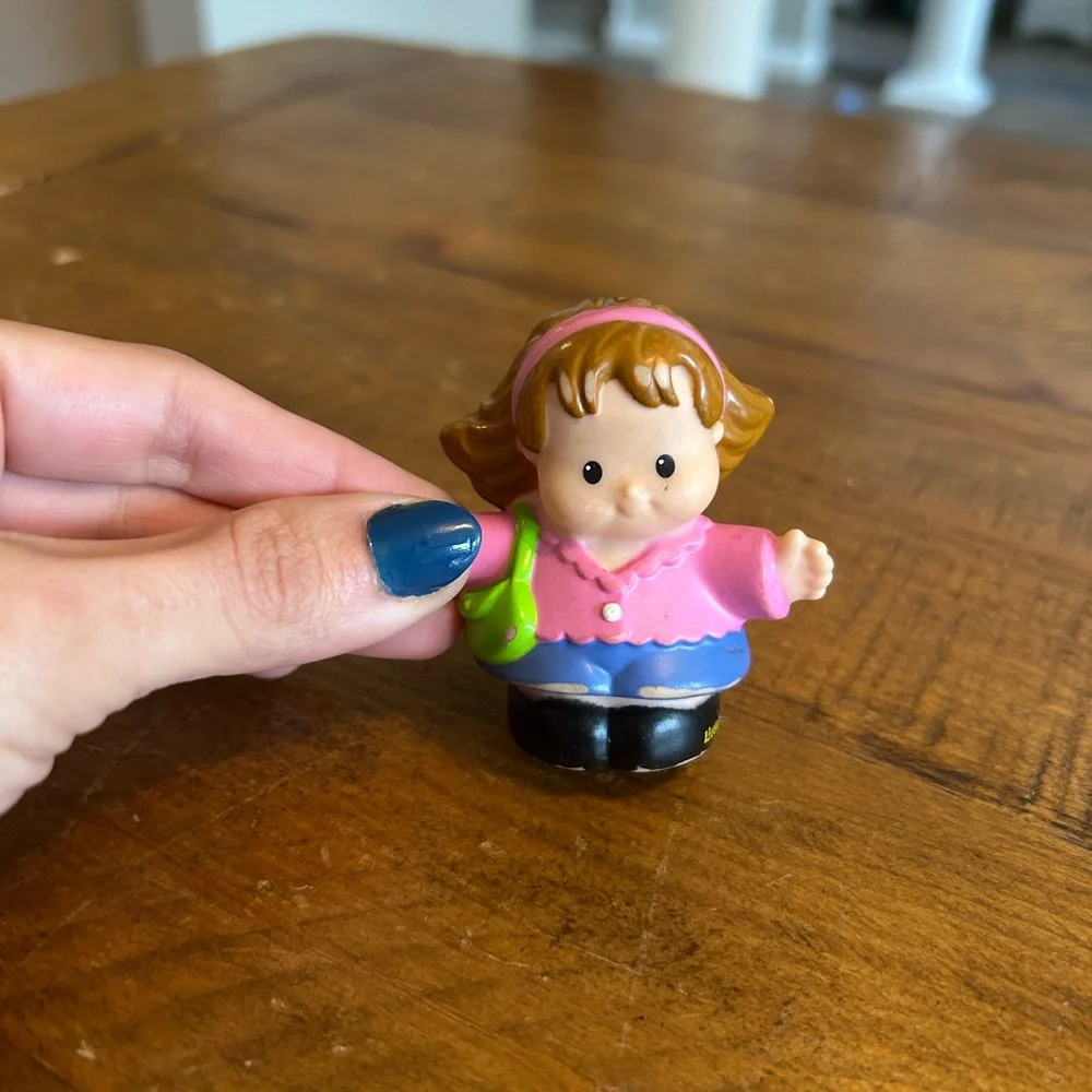 Fisher Price Little People Mom Lady Carrying Green Purse Figure